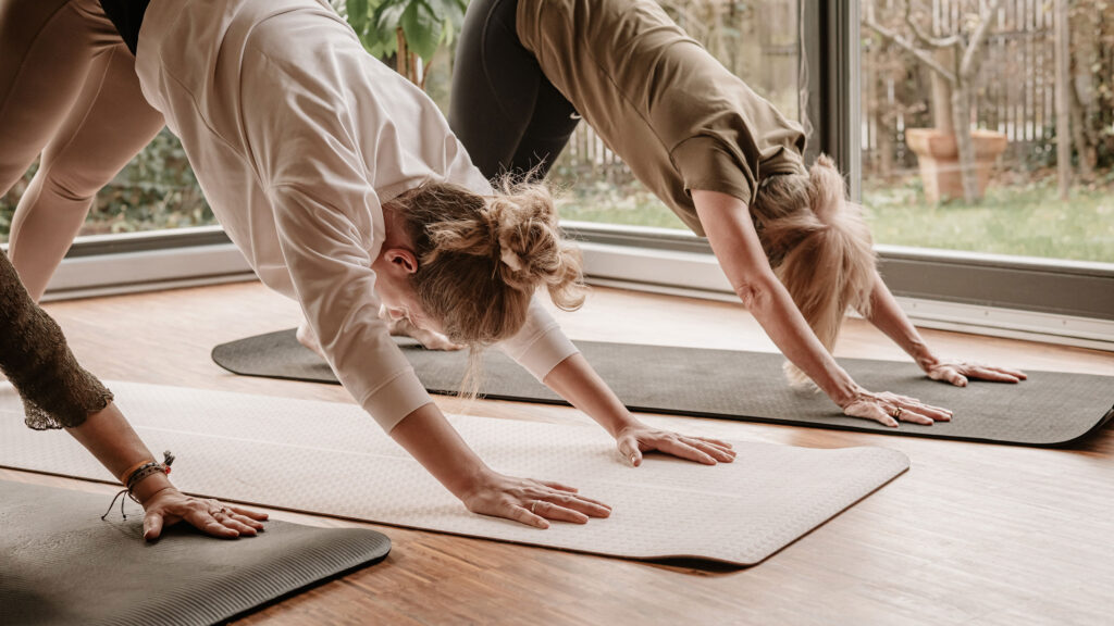Yogastunde bei Kerstin Gaulrapp